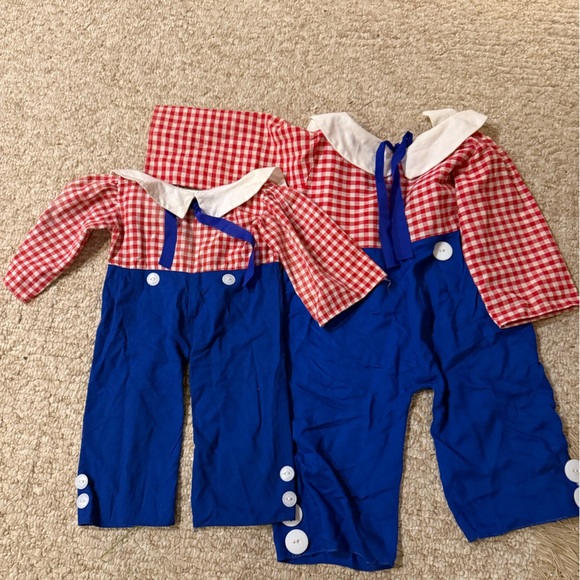 Vintage 1971 Raggedy Andy Knickerbocker Red and Blue Gingham Checkered Outfits - Picture 2 of 3